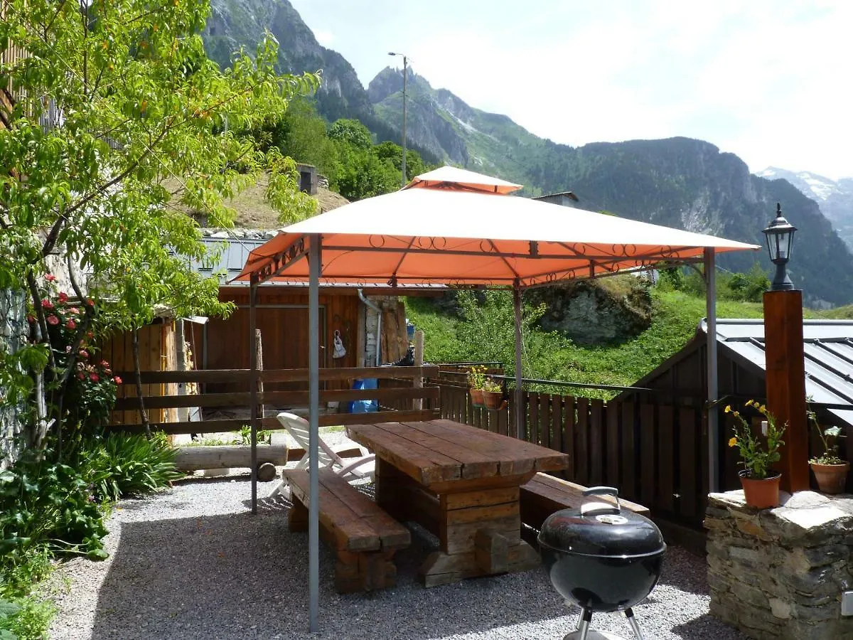 Chalet Analma Planay 0*,